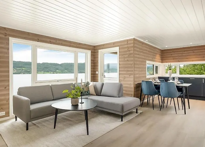 Ferienhaus Stunning In Gjemnes With Wifi *